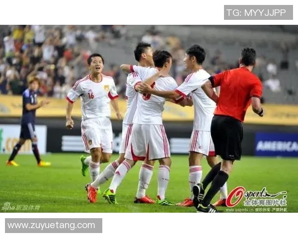 东亚杯精彩回顾国足对阵日本的激烈较量全场录播分析 东亚杯精彩回顾国足对阵日本的激烈较量全场录播分析